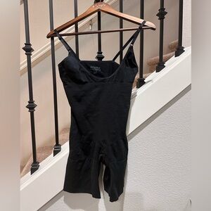 NWOT SPANX Power mid thigh body suit shapewear - 2x